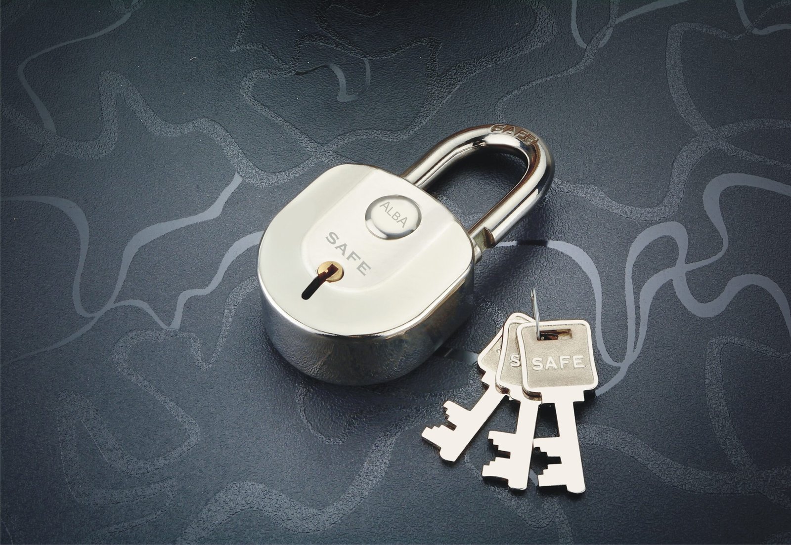 ALBA Safe Series Compact Durable Padlock for Everyday Security